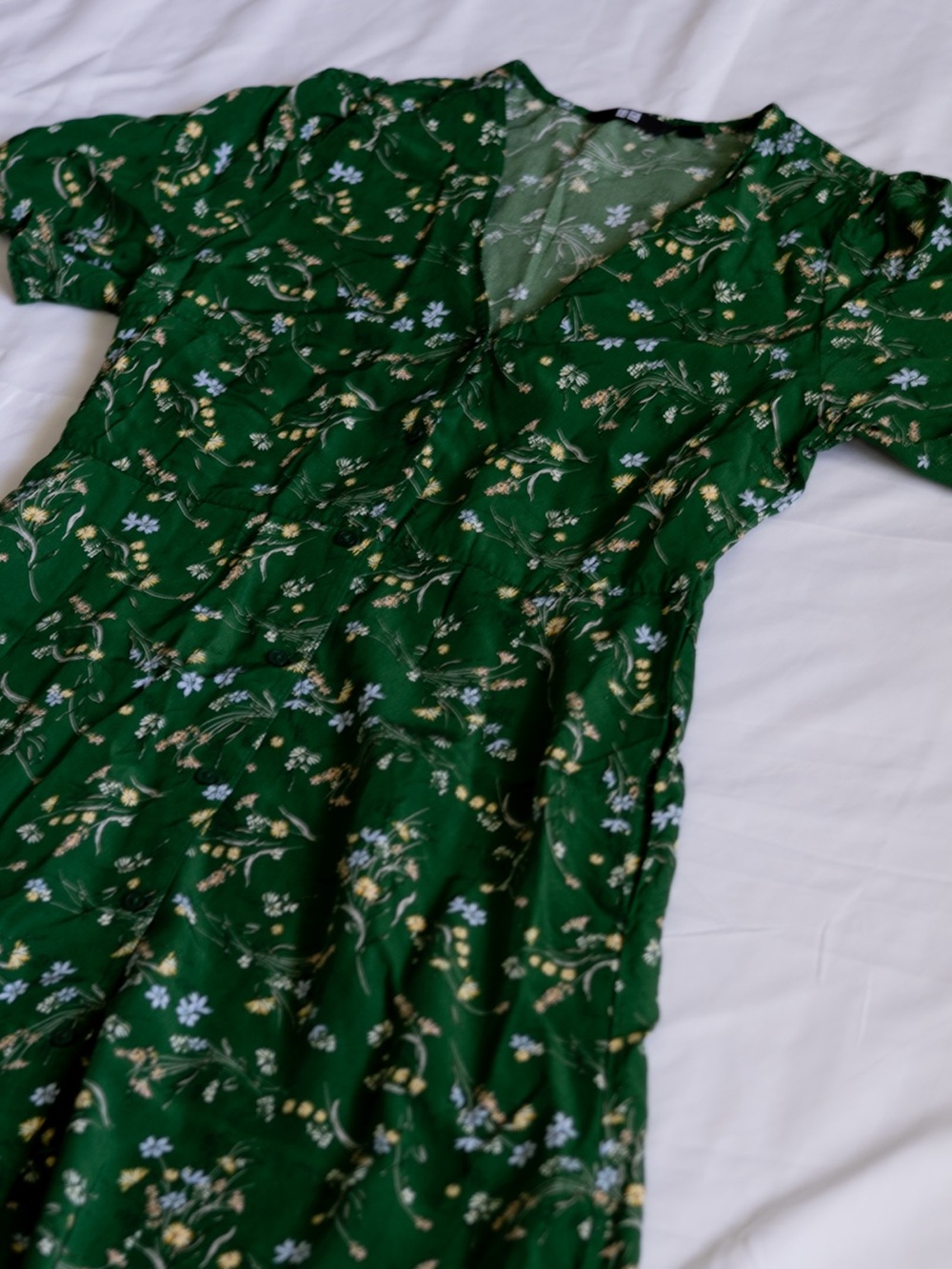 Uniqlo Green Floral V-Neck Dress